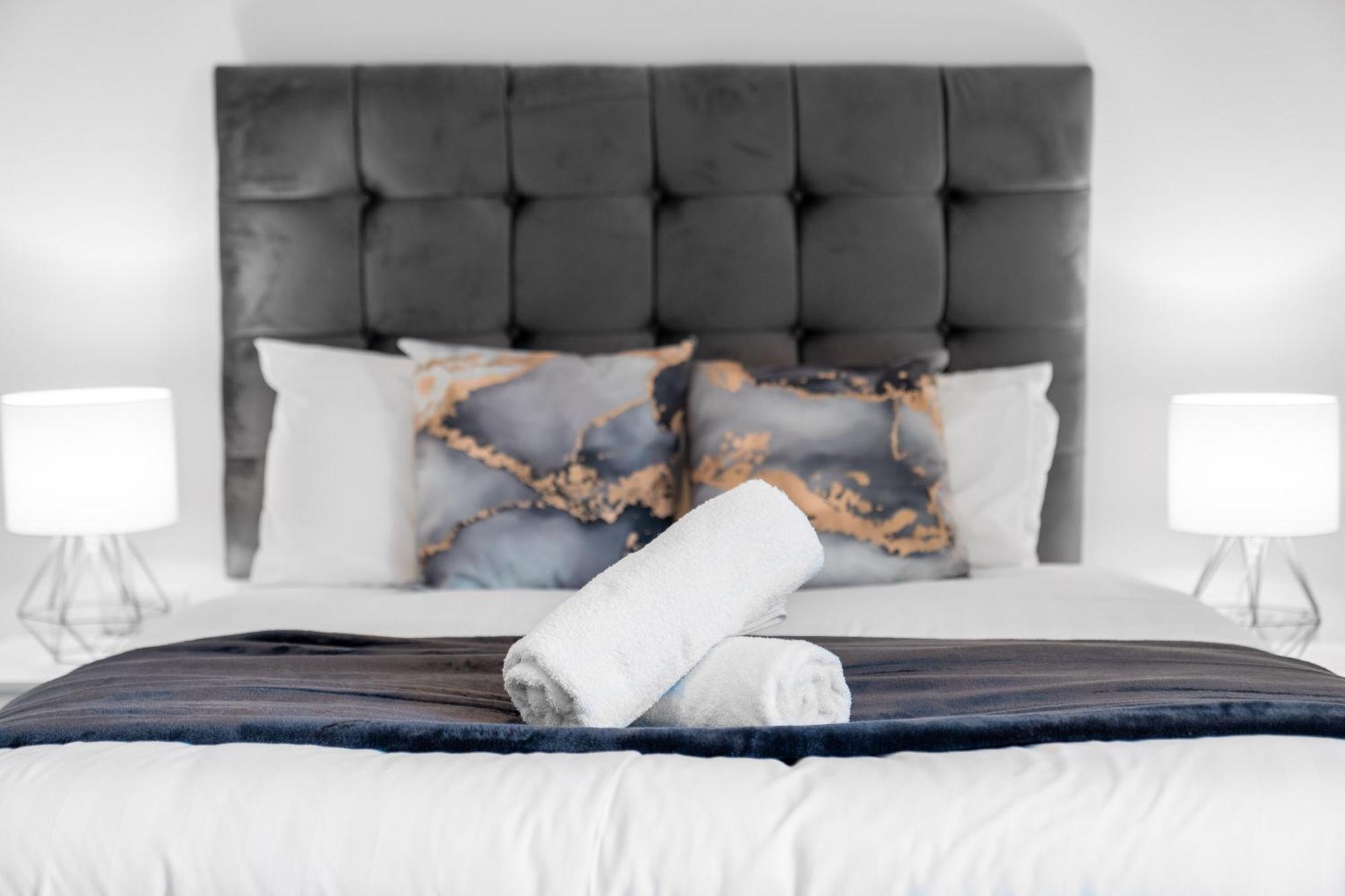 Stylish 2 Bedroom Apartment - Balcony - Secure Parking - Top Rated - 5Mc Birmingham Buitenkant foto