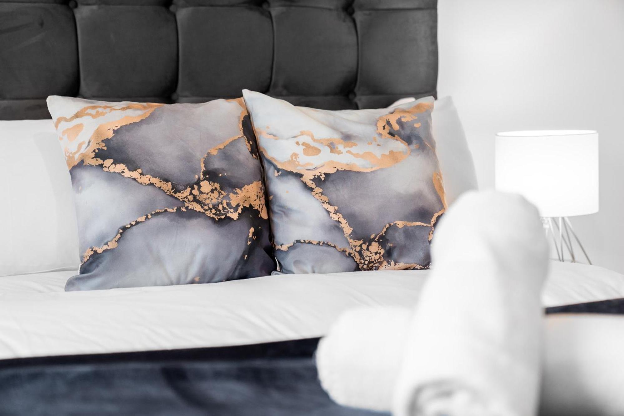 Stylish 2 Bedroom Apartment - Balcony - Secure Parking - Top Rated - 5Mc Birmingham Buitenkant foto