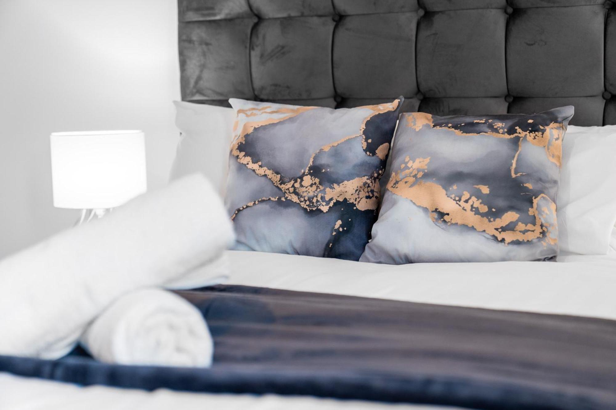 Stylish 2 Bedroom Apartment - Balcony - Secure Parking - Top Rated - 5Mc Birmingham Buitenkant foto